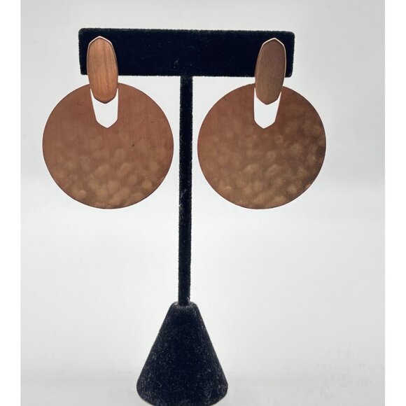 Kendra Scott Rose Gold-Toned Hammered Disc Drop Earrings - Picture 5 of 6